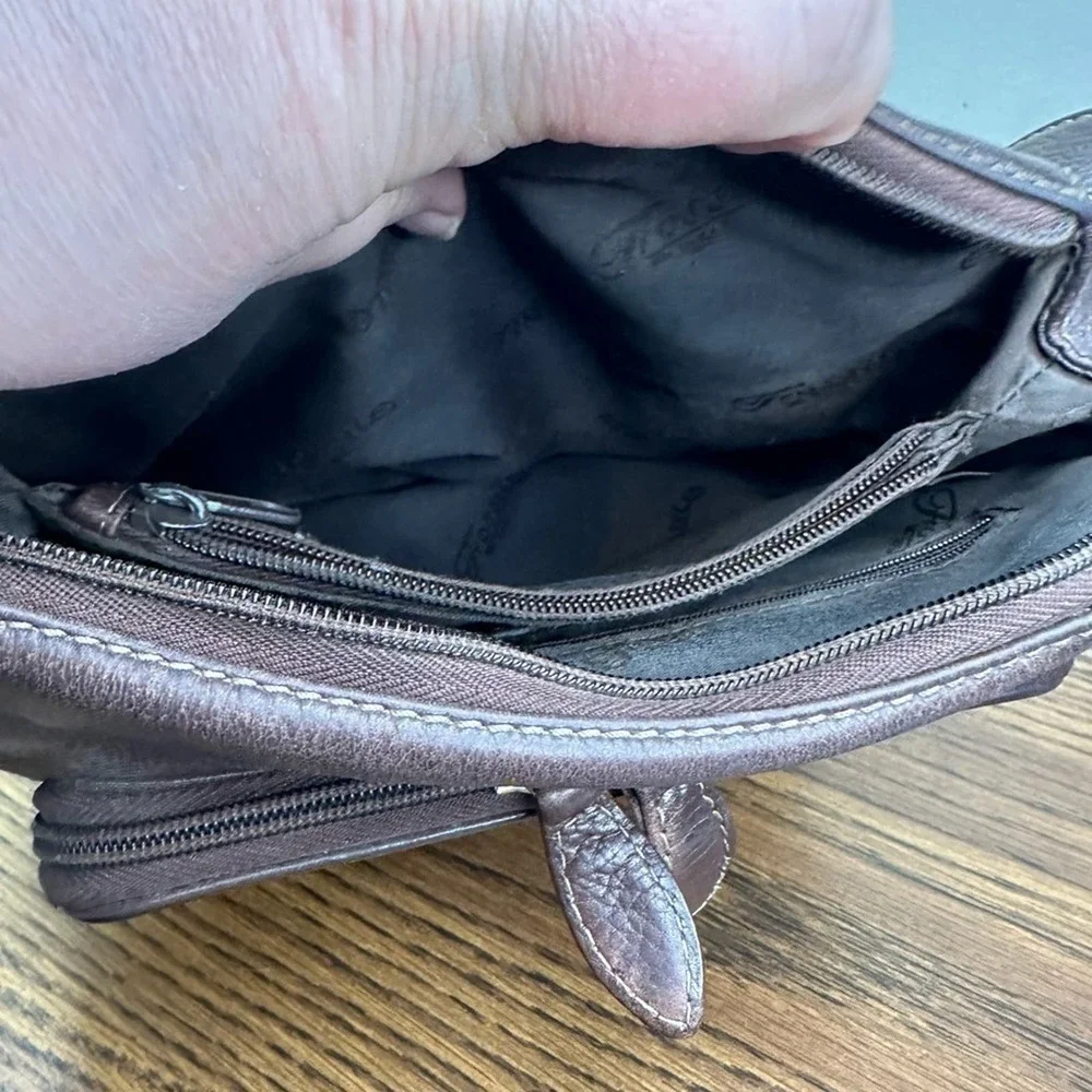 Fossil‎ Shoulder Bag in Brown Leather with Silver Hardware